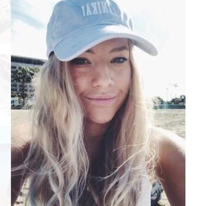 Meet your Posher, Halley